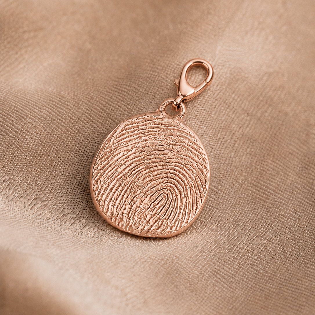 rosegold anhänger in rund mit karabiner als charm