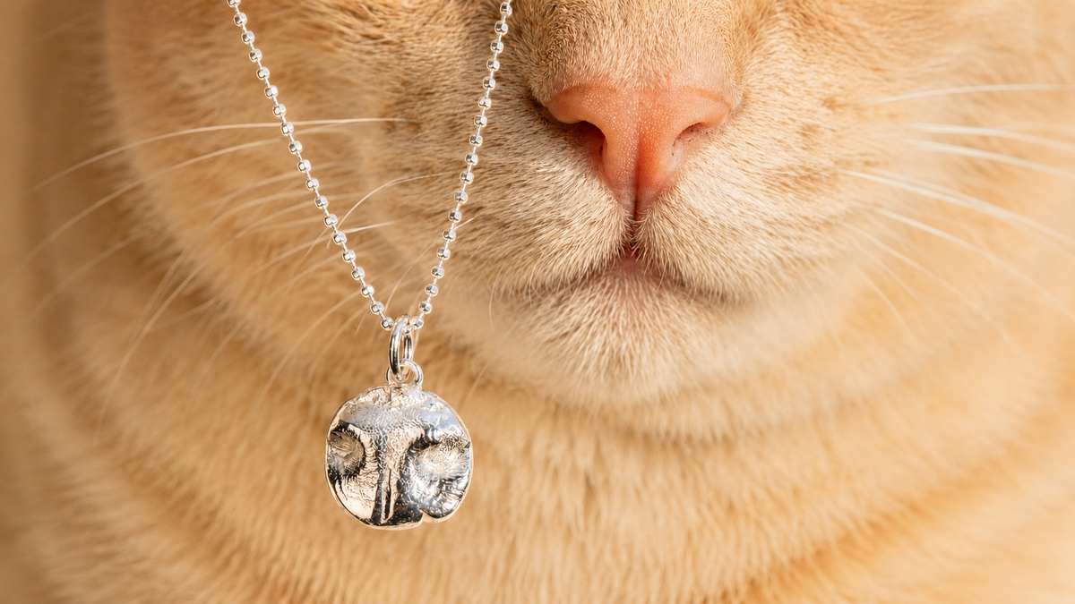 Katzennase als Silberanhänger Katze beige von nose and soul jewelry